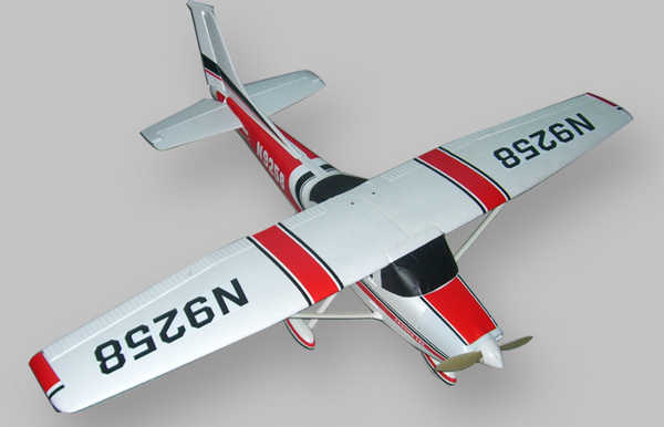 Avion na daljinsko upravljanje Cessna 182 EPS