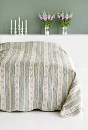 Prekrivač IDA 220x220 cm cveće