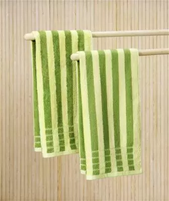 Peškir MAIN pruge 70x140 zelena Kronborg