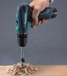 Akumulatorski odvijač &scaron;rafilica 10.8V/1.3Ah DF330DWE Makita