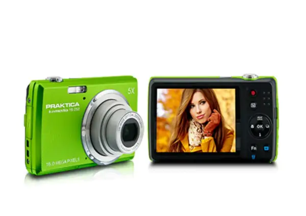 Digitalni fotoaparat Luxmedia 16-Z52 zeleni PRAKTICA