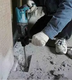 Bu&scaron;ilica-&scaron;temarica SDSplus 780W HR2470 MAKITA