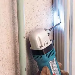Električna ugaona bu&scaron;ilica 450W DA3010F MAKITA