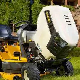 Benzinski traktor za ko&scaron;enje trave sa korpom 13,2Kw CC 1020 BHN Cub Cadet
