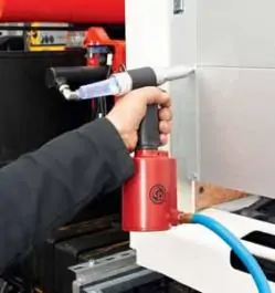 Pneumatski pi&scaron;tolj za pop nitne CP9882 Chicago Pneumatic