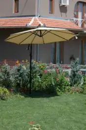 Suncobran - banana zglobni za baštu 2.7m krem