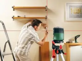 Linijski laser sa ukr&scaron;tenim linijima Bosch PCL10 sa stalkom