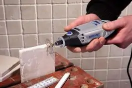 Čeona brusilica vi&scaron;enamenska Dremel 3000 (5 komada pribora)