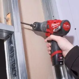 Akumulatorska bušilica-odvrtač M12 FPDXKIT-202XA Milwaukee
