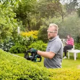 Električne makaze za živu ogradu UniversalHedgecut 50 Bosch