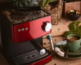 Aparat za espresso i kapućino AD4404R ADLER