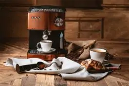 Aparat za espresso i kapućino AD4404CR ADLER