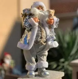 Deda Mraz sa medom i džakom sa šljokicama 60 cm