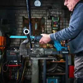 Makita akumulatorska testera JR001GZ