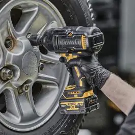 DeWALT aku udarni odvijač DCF900P2G 1900Nm