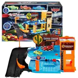 Igračka Cars garaža