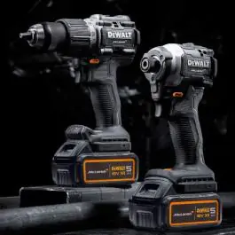 DeWALT DCK200MP2T McLaren set – udarna bušilica i odvijač 18V sa 2x5.0Ah baterije i punjačem