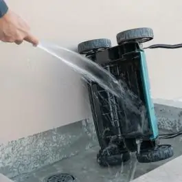 Makita Akumulatorski vertikulator-prozračivač DUV320Z