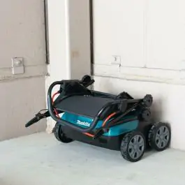 Makita Akumulatorski vertikulator-prozračivač DUV320Z