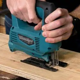Makita ubodna testera M4301B