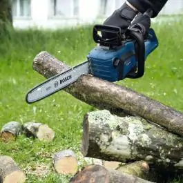 Akumulatorska lančana testera Bosch GKE 18V-40 professional Solo bez baterije i punjača, 06008D3000