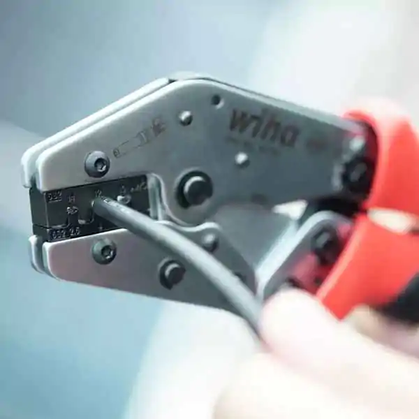 Wiha 45796 klešta za krimpovanje MC4 za solarne konektrore