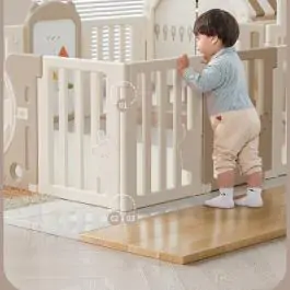 Dečija ogradica „Medin Mesec“ sa kućicom, košem i tablom za crtanje