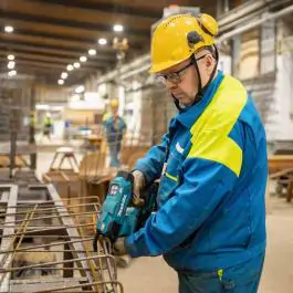 Makita TR001GZ akumulatorska ma&scaron;ina za vezivanje armature 40V XGT