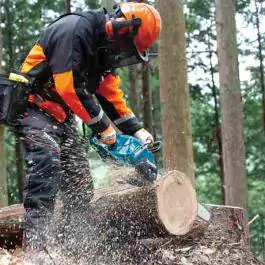 Makita UC030GE101 akumulatorska motorna testera 40V XGT 500 mm sa baterijom i punjačem