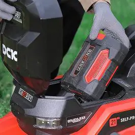 Samohodna akumulatorska kosačica DCK KDLM58212HM 56V