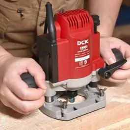 Glodalica za drvo 2000W DCK KMR06-12