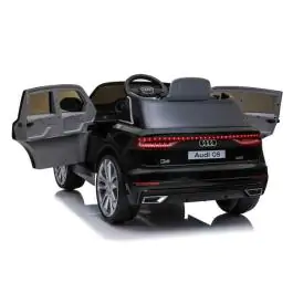 Dečiji auto na akumulator Audi SQ8 Crni