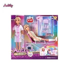 Lutke doktorka i pacijent na krevetu CT316493