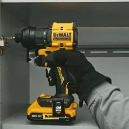 DeWalt DCD803NT akumulatorska bu&scaron;ilica - odvrtač sa izmenljivim glavama, 18V, Solo