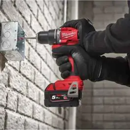 Milwaukee M18 BLDDRC-502C kompaktna aku bušilica-odvijač sa motorom bez četkica, 18 V