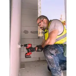 Milwaukee M18 BLDDRC-502C kompaktna aku bušilica-odvijač sa motorom bez četkica, 18 V