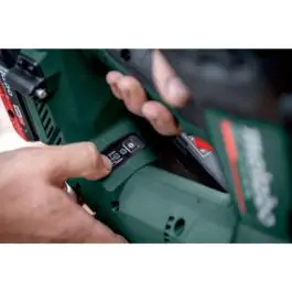 Metabo NFR 18 LTX 90 BL (612090800) – akumulatorski zabijač eksera do 90 mm, 18 V, 2 × 4,0 Ah