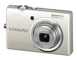 Digitalni fotoaparat Nikon Coolpix S570, Silver, 14971